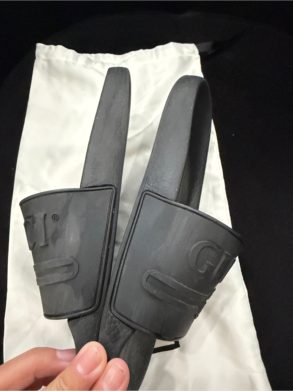 Gucci Matte Black Embossed Logo Slide Sandals - Picture 4 of 5
